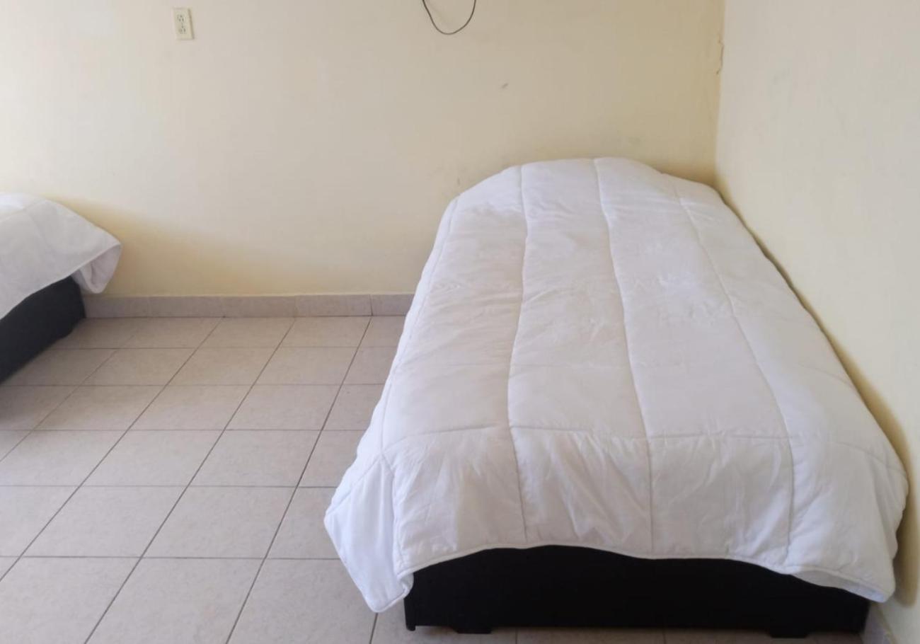 Hostal Las Quince Letras Tehuacan Bagian luar foto